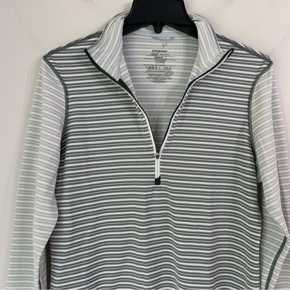 Patagonia Grey & White Stripe Capilene 3
Midweight Layer Quarter Zip Pullover L - Picture 3 of 9